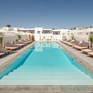 nazaret-beach-adults-only.in-canary-islands.com/
