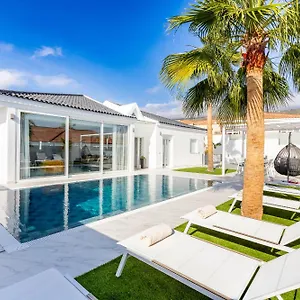 villa-incredible-nicole-wifi-private-heated-pool.in-canary-islands.com/